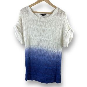 Tribal short sleeve‎ blue and white ombré sweater size M